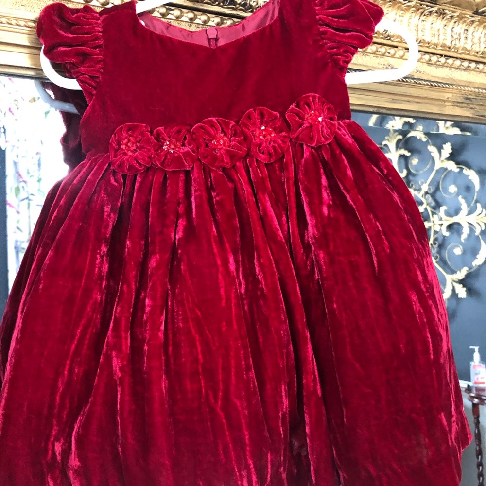 New with tags Isobella and Chloe red velvet dress